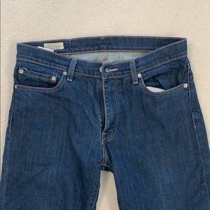Levi’s Premium Blue Jeans. W32 L36